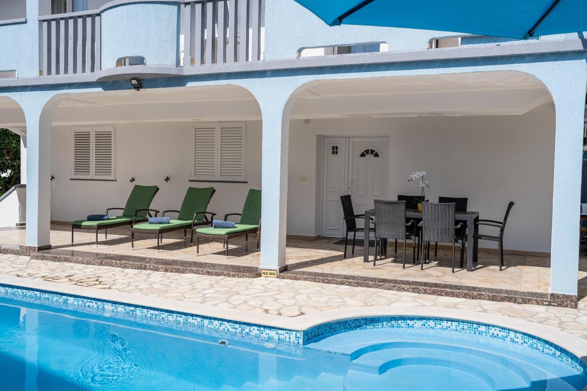 Bed & Breakfast Kolibri 3*